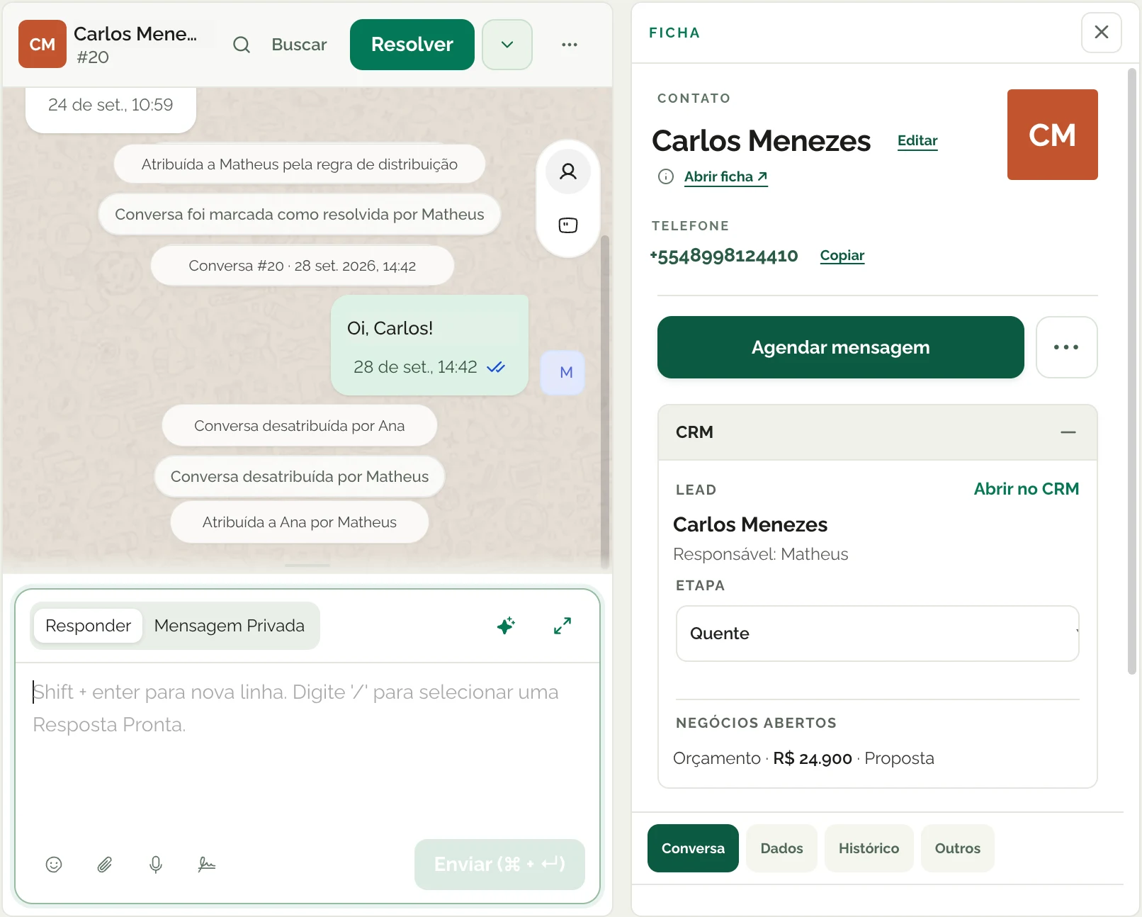 Arco Chat com a ficha do cliente aberta ao lado da conversa, mostrando o lead, a etapa e os negócios do Arco CRM